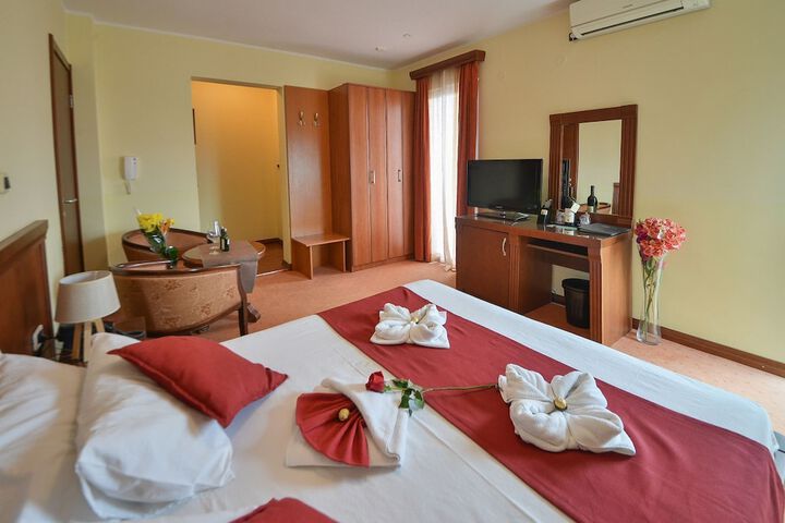 Room 2 of 45