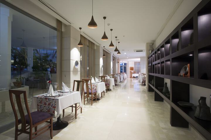Dining 106 of 164