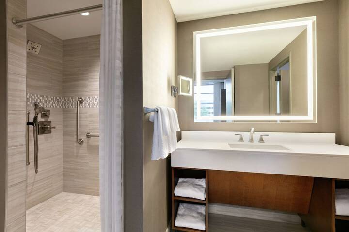 Bathroom shower