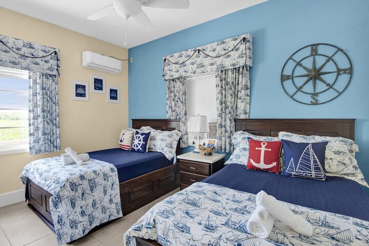 Room 2 of 34