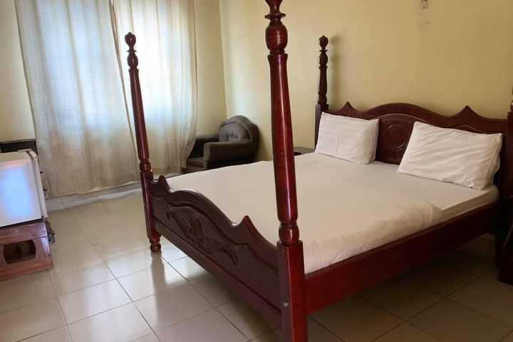 Room 7 of 20
