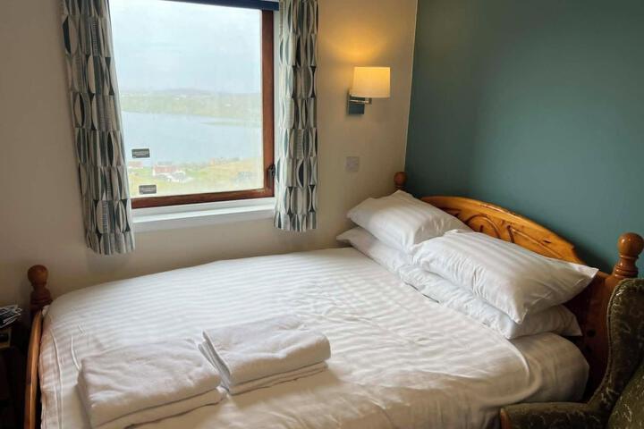 Room 37 of 139