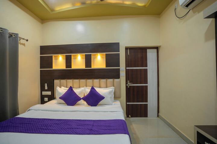 Room 7 of 40