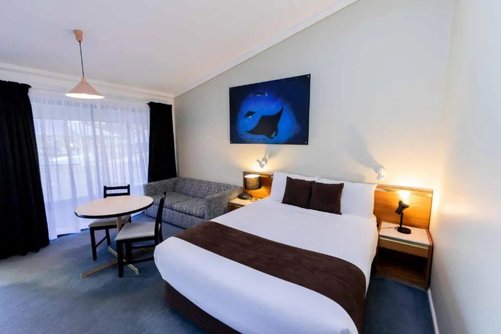 Room 5 of 21