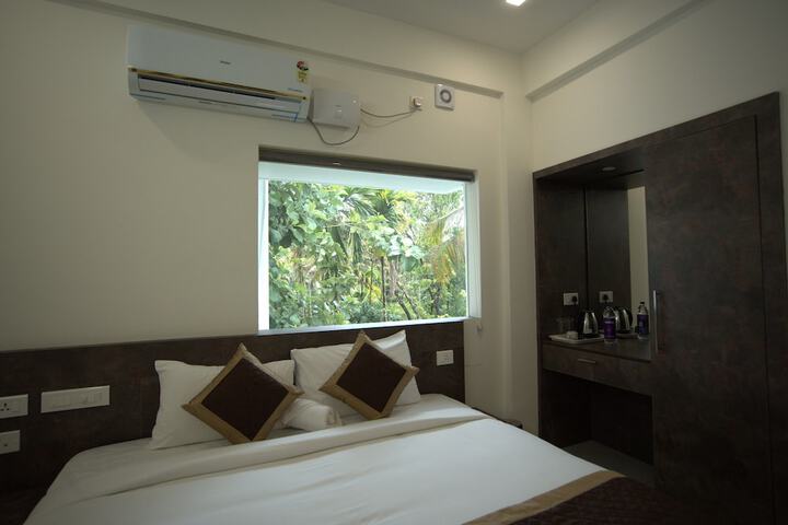 Room 21 of 54