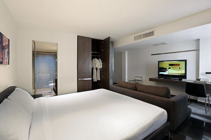 Room 5 of 53