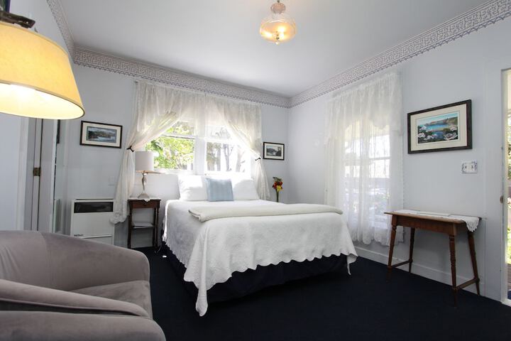 Room 5 of 42