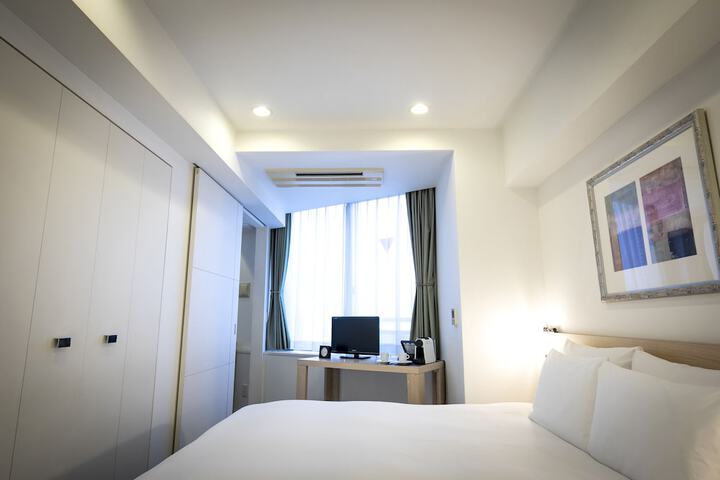 Room 30 of 96