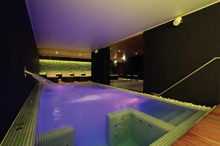 Hotel ZENA beauty & shopping center