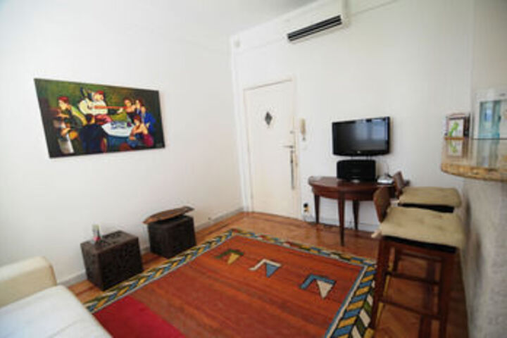 Room 25 of 27