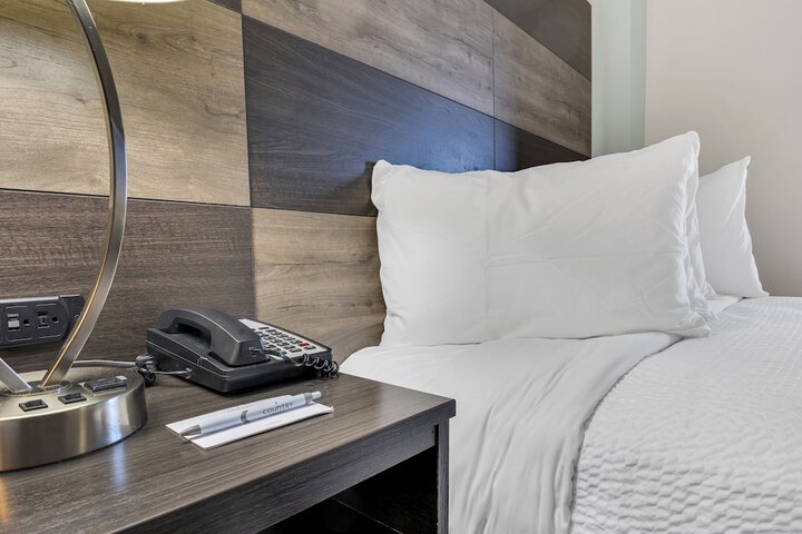 1 King Bed Suite (14 of 25)