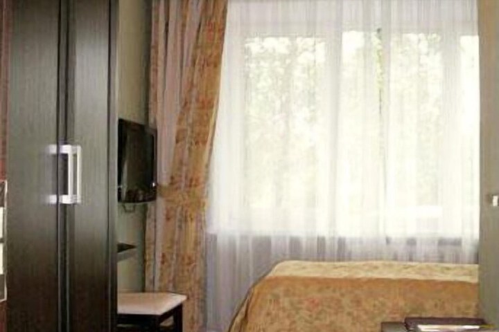 Room 44 of 93