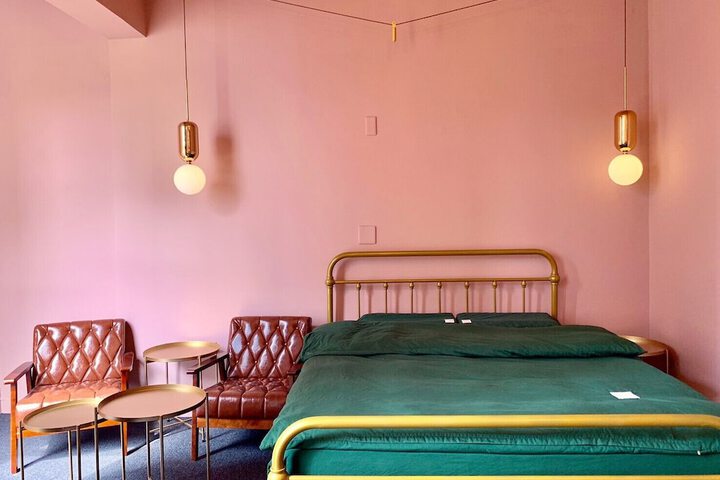 Room 42 of 95