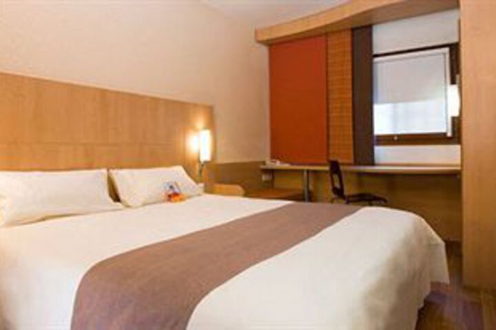 ibis Shanghai Free Zone
