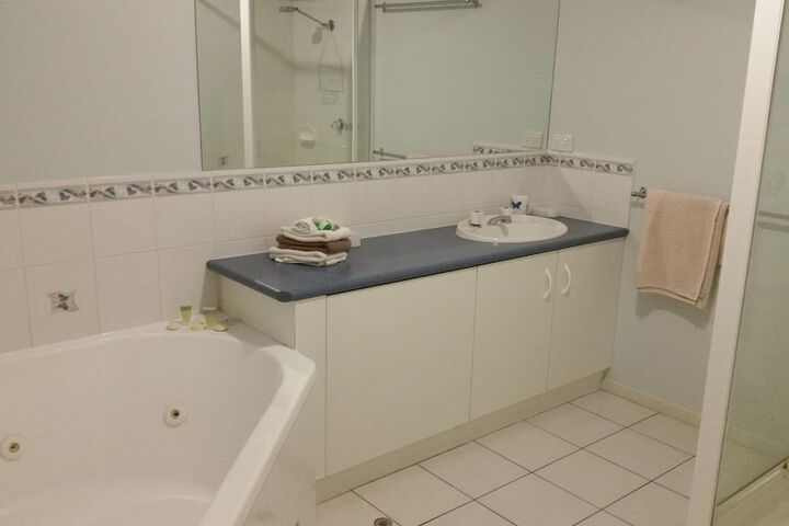 Room 17 of 25