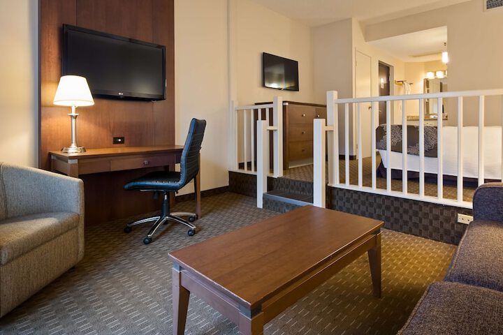 Room 28 of 75