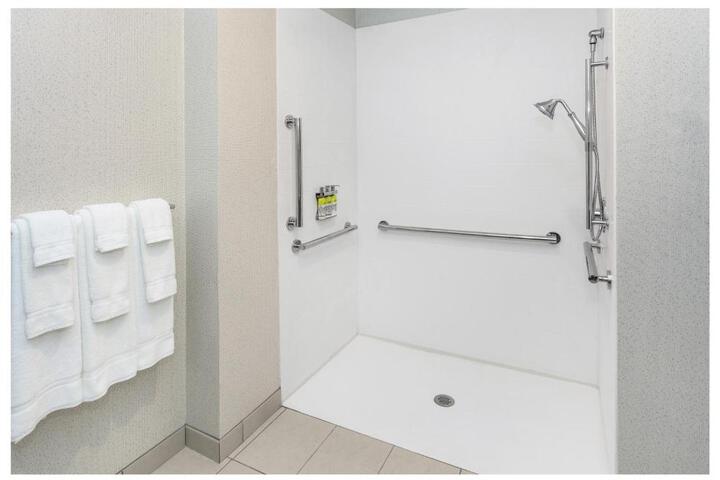 Double Accessible (2 of 4)