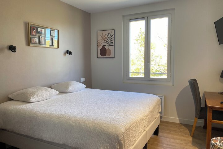 Room 14 of 40