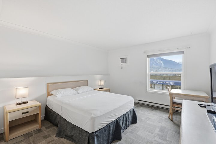 Room 6 of 23