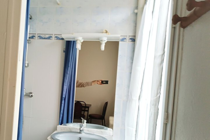 Room 8 of 8