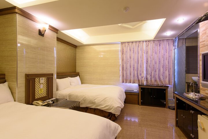 Room 5 of 41
