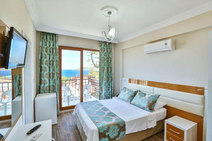 Room 16 of 39