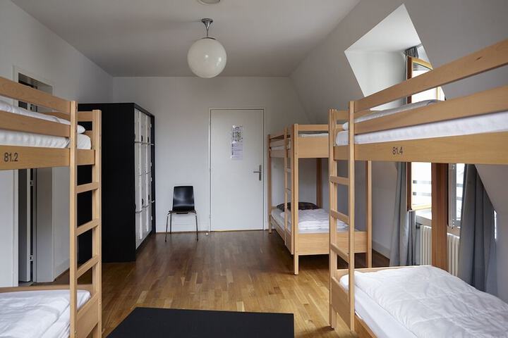 Room 9 of 56