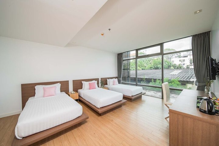Room 10 of 74
