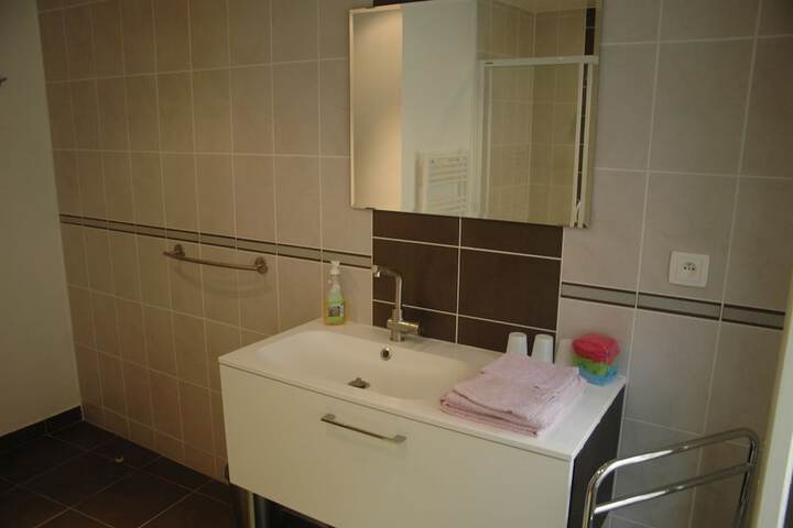Room 20 of 37