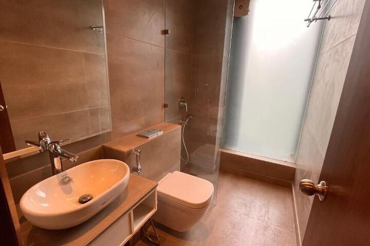 Room 14 of 19
