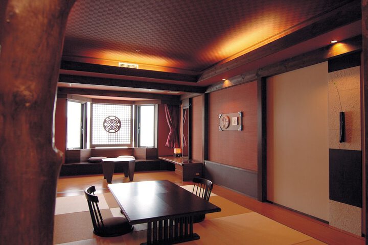 Room 7 of 247