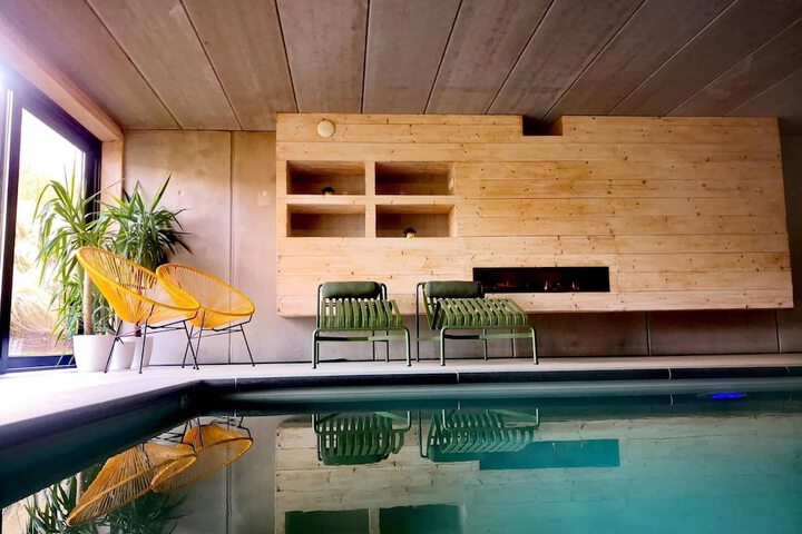 Pool 27 of 61