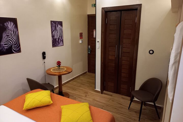 Room 10 of 29