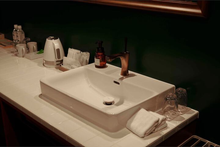 Room 28 of 78