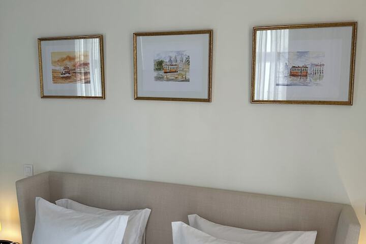 Room 30 of 105