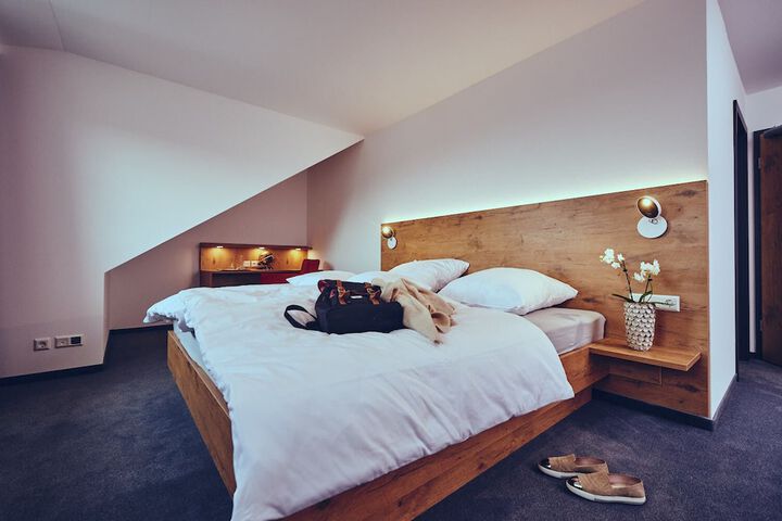 Room 5 of 47