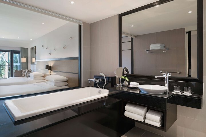 Room 75 of 185