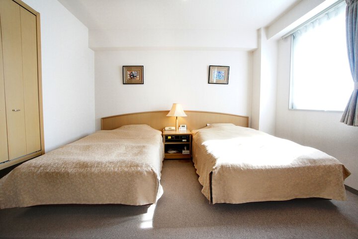 Room 18 of 35