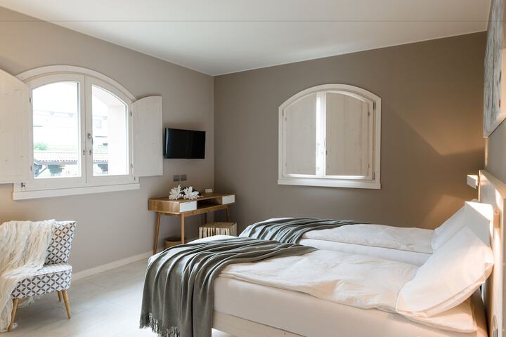 Room 8 of 67