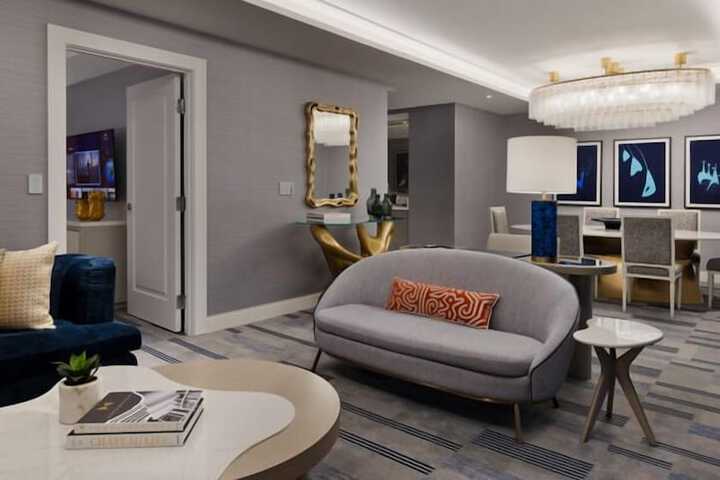 Room 25 of 187
