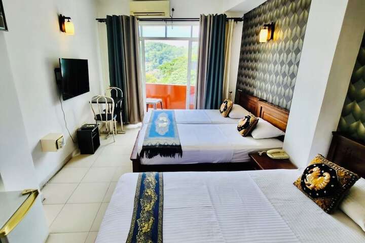 Room 17 of 41