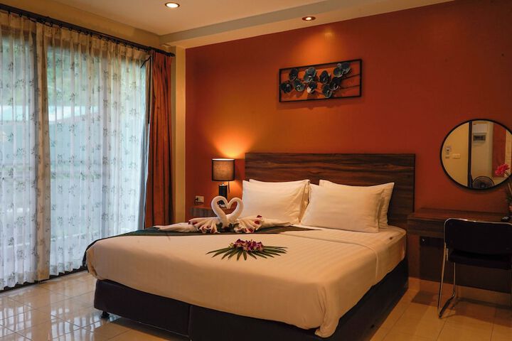 Room 8 of 43