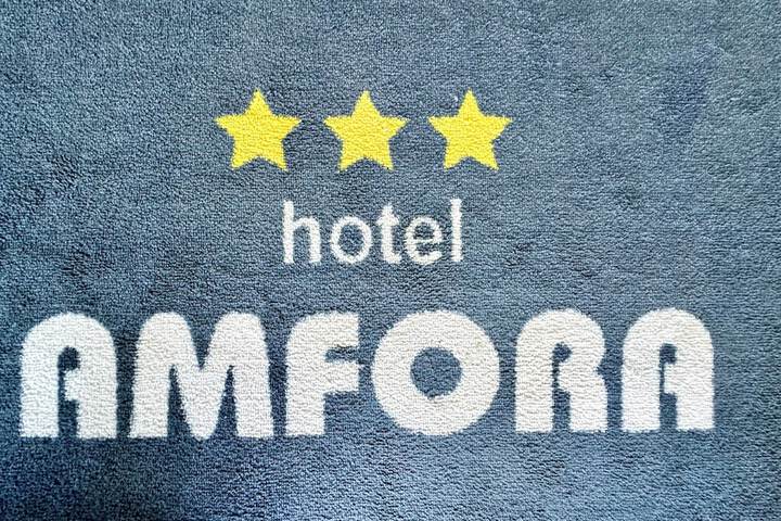 Room 74 of 102