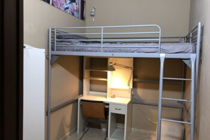Room 29 of 38