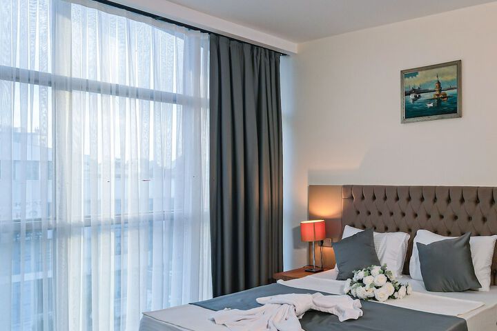 Room 4 of 28