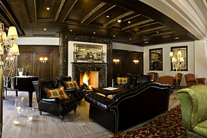Hotel Interior 4 of 71