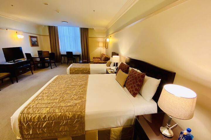 Room 25 of 105