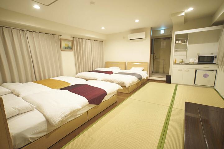 Room 4 of 51