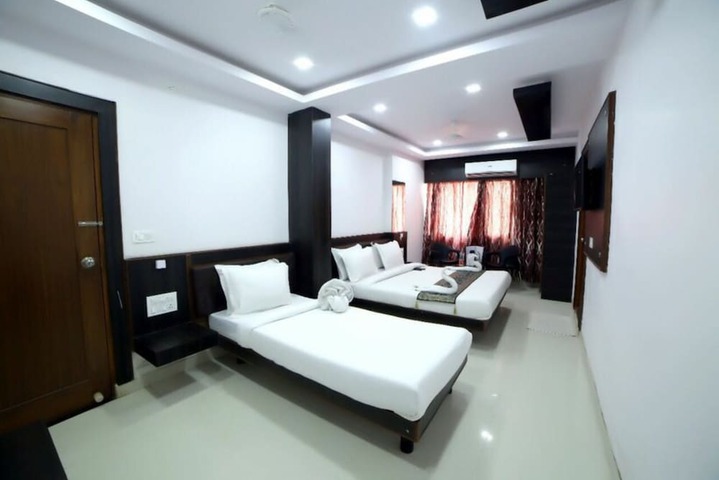 Room 16 of 32