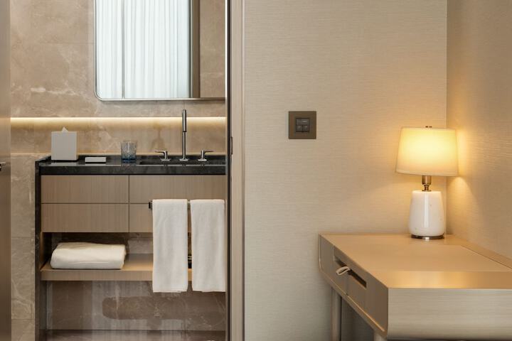 Room 58 of 107